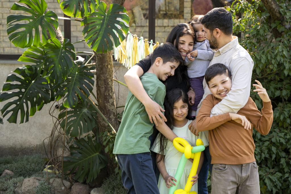 Happy Family , Happy Home